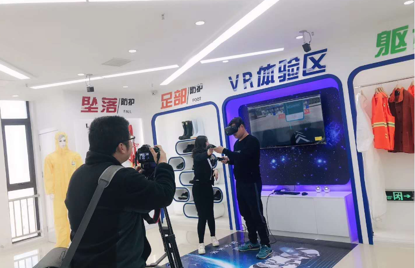 1558669125114227.png 2.png