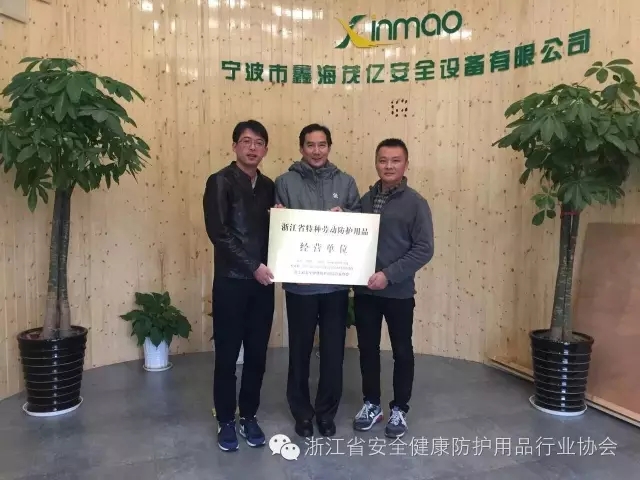 1481506514513283.jpg 640.webp.jpg