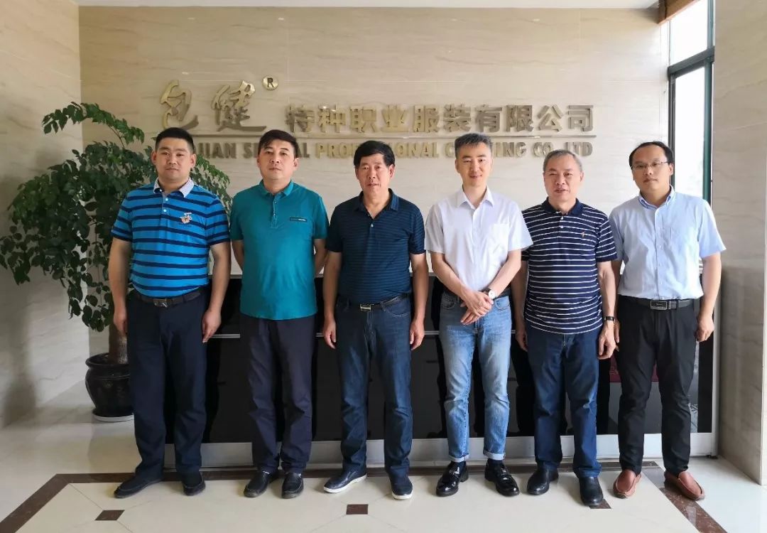 1529025439321146.jpg 2.jpg