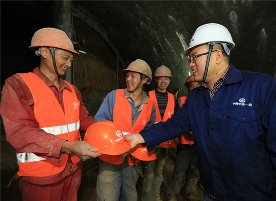 1483408351714757.jpg 182f06847552daab046a4d4c5ad19bac.jpg